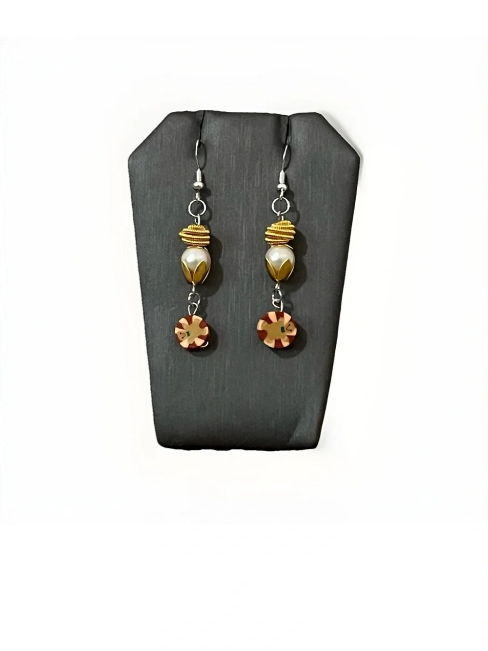 Handmade Candy Peppermint Beaded Dangle Earrings Gold Tone Faux Pearl Christmas